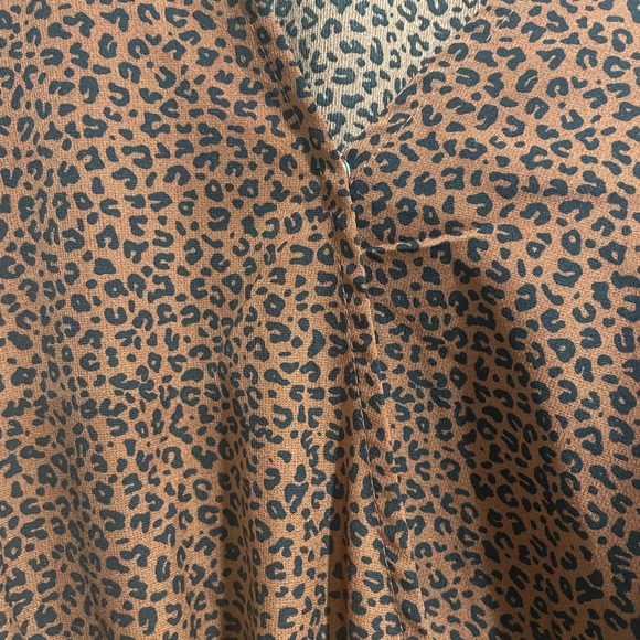 THML Animal Leopard Print Wrap Ruffle Blouse Women's Small - Picture 7 of 8